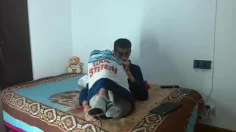 Snapshot of saint_boyy chatting on December 15, 2024, 10:28 am saint boy online show from December 15, 2024, 10:28 am