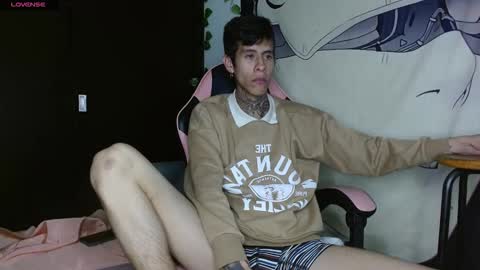 Snapshot of saint_boyy chatting on September 9, 2025, 12:32 am saint boy online show from September 9, 2025, 12:32 am