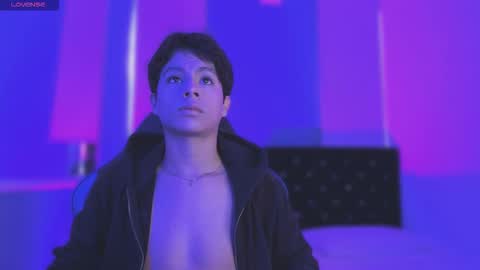 Santi online show from March 16, 2026, 12:42 pm