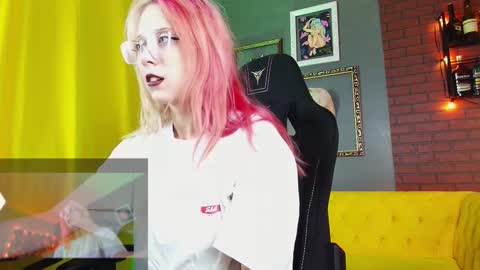 sakurabliss online show from October 8, 2025, 5:21 pm