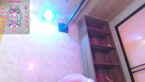  salloy  online show from November 7, 2025, 3:23 pm