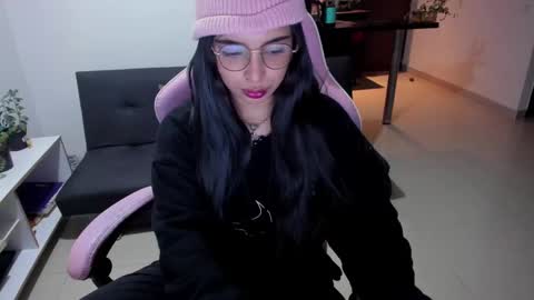 Snapshot of sallymaddoxx chatting on March 4, 2025, 5:32 am sallymaddoxx online show from March 4, 2025, 5:32 am