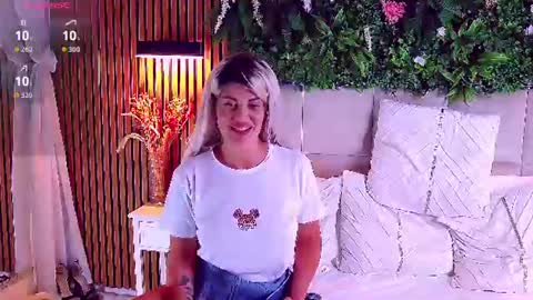 SalmaRoze online show from August 9, 2026, 7:57 am