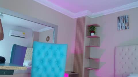 salome__2002 online show from June 11, 2026, 12:03 pm