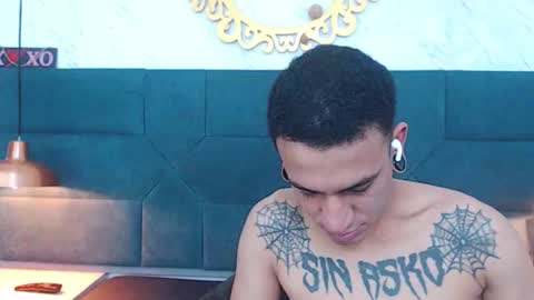 Snapshot of salome_daniel chatting on October 17, 2025, 7:38 pm salome_daniel online show from October 17, 2025, 7:38 pm