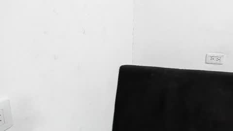 salome_daniel online show from December 4, 2025, 8:50 pm