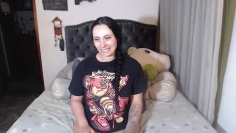 yenny online show from March 11, 2026, 3:34 am