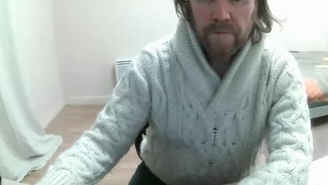 Saltimbanquier  Salt  ou  Banquier  online show from February 3, 2025, 12:47 am