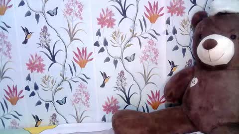 Ask me  online show from October 11, 2025, 6:50 pm