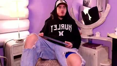  Salvatore online show from February 6, 2026, 4:28 am