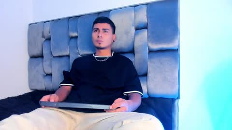 SAM online show from December 23, 2025, 8:34 am