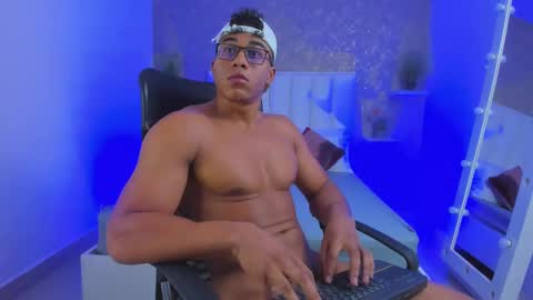 sam_rouge online show from February 19, 2025, 11:36 pm
