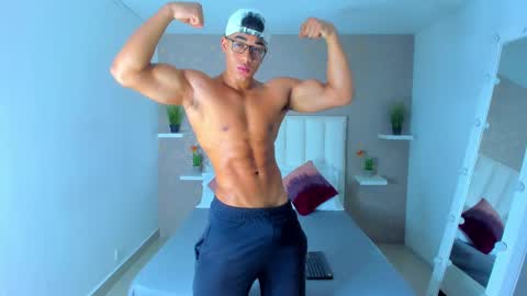 sam_rouge online show from February 28, 2025, 5:48 pm