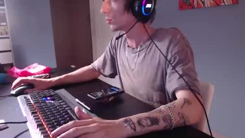 Snapshot of sam_skywalker chatting on July 31, 2026, 9:25 pm sam_skywalker online show from July 31, 2026, 9:25 pm