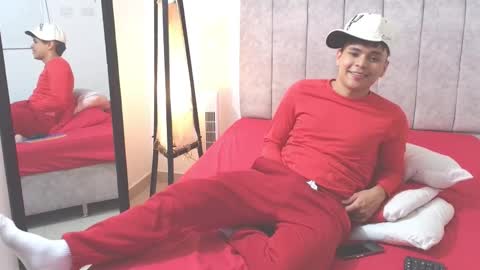 Snapshot of sam_tnt9 chatting on February 25, 2026, 2:32 am sam_tnt9 online show from February 25, 2026, 2:32 am