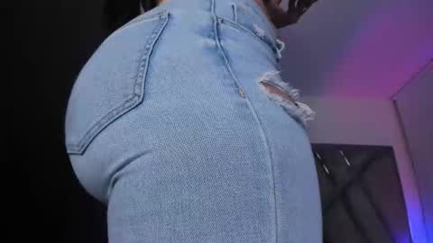 samaay_ online show from October 3, 2025, 2:41 am