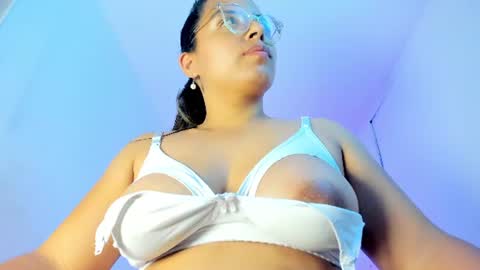 Snapshot of samanta__sweetx chatting on July 16, 2026, 5:41 pm Samanta Sweet online show from July 16, 2026, 5:41 pm