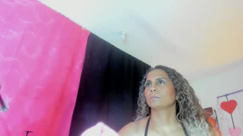 Snapshot of samantha__smile__ chatting on February 8, 2025, 11:22 am  Samanthasmile  online show from February 8, 2025, 11:22 am