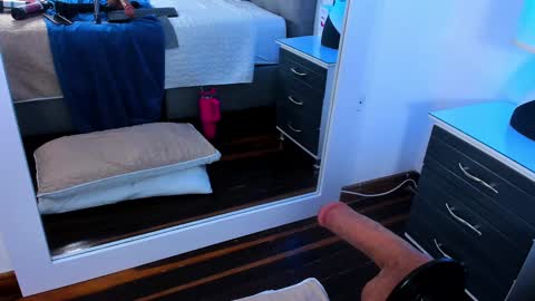 Snapshot of samantha__vega chatting on March 7, 2025, 8:33 pm Samantha Vega online show from March 7, 2025, 8:33 pm