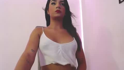 Salome Vargas online show from January 15, 2025, 4:04 am