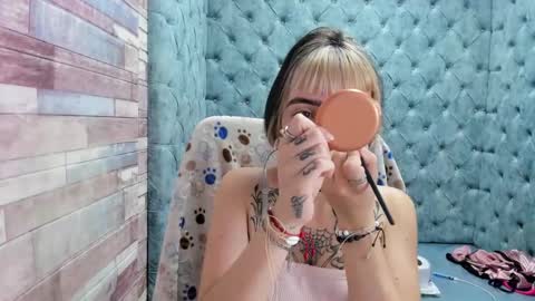 Samantha Smitth online show from November 9, 2025, 4:33 am