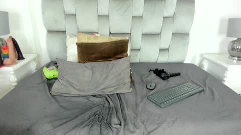 Samantha online show from January 3, 2025, 6:44 am