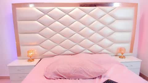 Sweet Samantha   online show from February 25, 2025, 11:00 pm