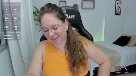 Samantha samy online show from December 19, 2024, 5:29 am