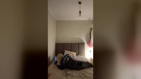 Samantha online show from June 25, 2026, 7:18 pm
