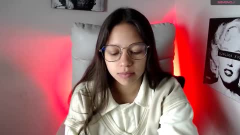 Snapshot of samantharoldan chatting on March 6, 2025, 12:41 pm Samantha online show from March 6, 2025, 12:41 pm