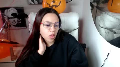 Snapshot of samantharoldan chatting on October 15, 2025, 3:34 pm Samantha online show from October 15, 2025, 3:34 pm