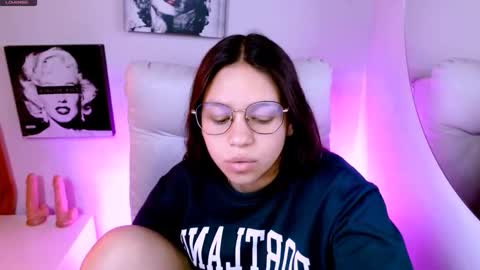 Samantha online show from March 10, 2026, 3:39 pm