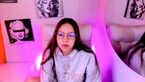 Samantha online show from April 22, 2026, 3:24 pm