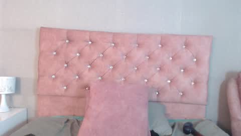 samaragrey18 online show from February 28, 2025, 7:26 am