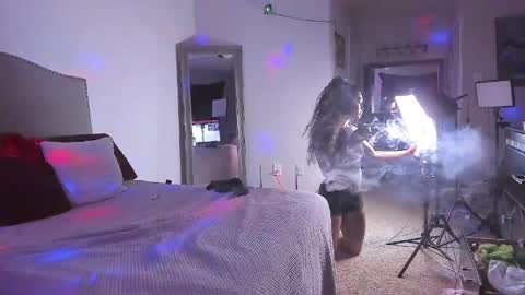 Yaya online show from April 6, 2026, 4:46 am