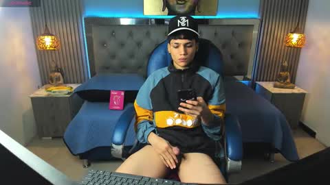 Snapshot of samblack_ chatting on February 17, 2026, 3:40 pm Sam online show from February 17, 2026, 3:40 pm