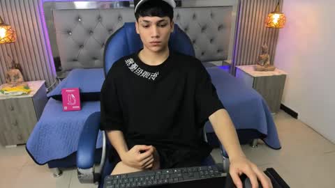 Snapshot of samblack_ chatting on February 19, 2026, 1:18 pm Sam online show from February 19, 2026, 1:18 pm