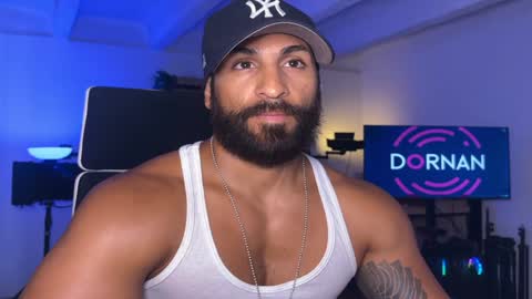 Snapshot of samdornan chatting on December 17, 2024, 4:32 pm Sam Dornan online show from December 17, 2024, 4:32 pm