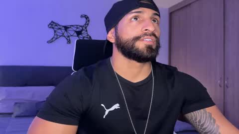 Snapshot of samdornan chatting on February 19, 2025, 9:14 pm Sam Dornan online show from February 19, 2025, 9:14 pm