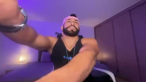 Snapshot of samdornan chatting on February 21, 2025, 11:54 pm Sam Dornan online show from February 21, 2025, 11:54 pm