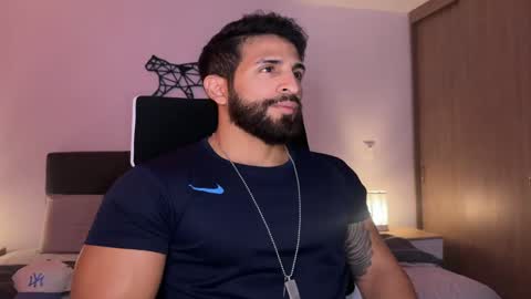 Snapshot of samdornan chatting on March 2, 2025, 3:34 am Sam Dornan online show from March 2, 2025, 3:34 am