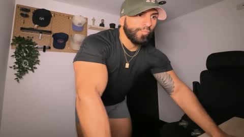 Snapshot of samdornan chatting on February 26, 2026, 12:53 am Sam Dornan online show from February 26, 2026, 12:53 am