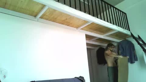 Fansly -       Top4fans   online show from April 17, 2026, 2:25 am