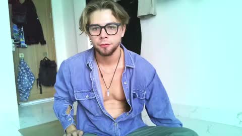 Fansly -       Top4fans   online show from April 18, 2026, 2:48 am