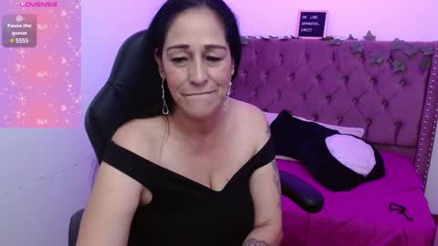 Snapshot of sammantha_sweet chatting on December 6, 2024, 12:23 am Samantha online show from December 6, 2024, 12:23 am