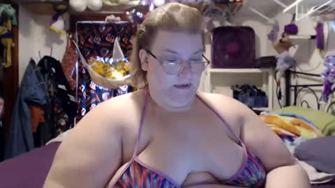 Snapshot of sammiejean85 chatting on November 12, 2025, 2:06 pm SammieJean online show from November 12, 2025, 2:06 pm