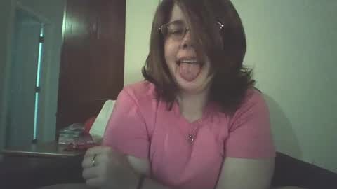 Snapshot of sammy_lyn chatting on March 3, 2025, 5:18 pm Sam online show from March 3, 2025, 5:18 pm