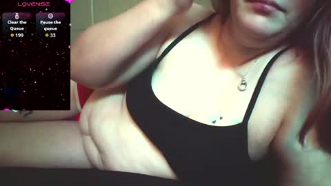 Snapshot of sammy_lyn chatting on June 18, 2026, 12:31 pm Sam online show from June 18, 2026, 12:31 pm