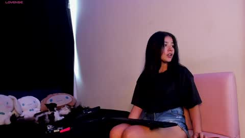 Snapshot of sammy_shy chatting on January 28, 2025, 2:21 pm Sammy online show from January 28, 2025, 2:21 pm