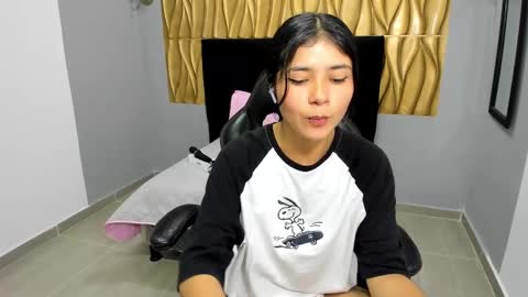 Snapshot of sammy_shy chatting on February 23, 2025, 11:22 am Sammy online show from February 23, 2025, 11:22 am